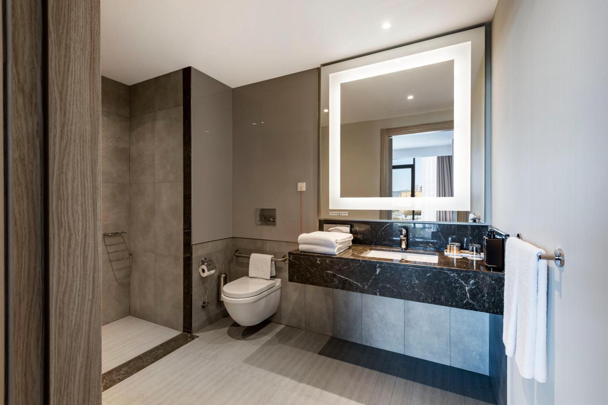 Tbilisi Saburtalo Hotel By Mercure Экстерьер фото